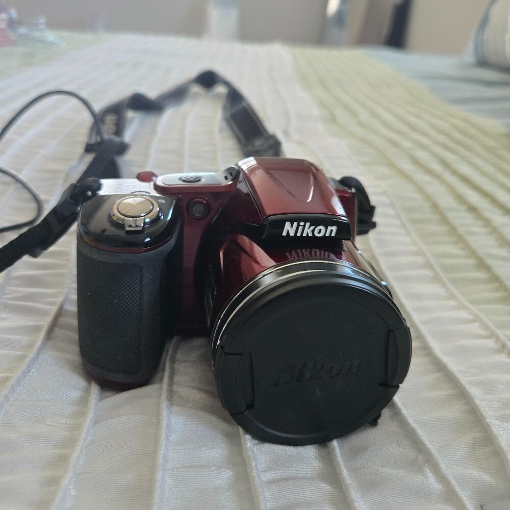 Nikon COOLPIX L830 16 MP Camera w/ 34x Zoom NIKKOR Lens and Full 1080p HD Video